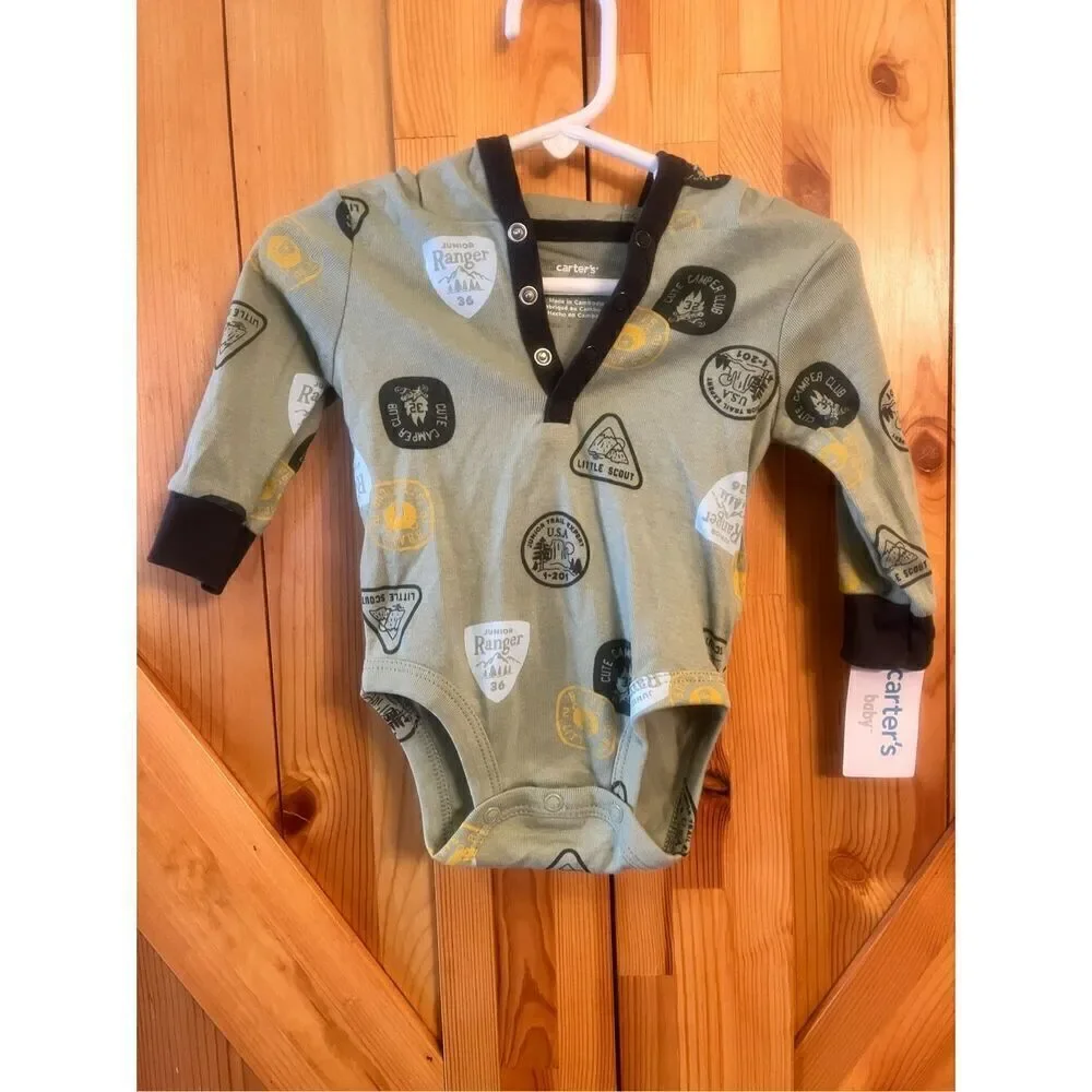 Carters, long sleeve hoodie snap crouch size 3M ￼Nwt (4500)